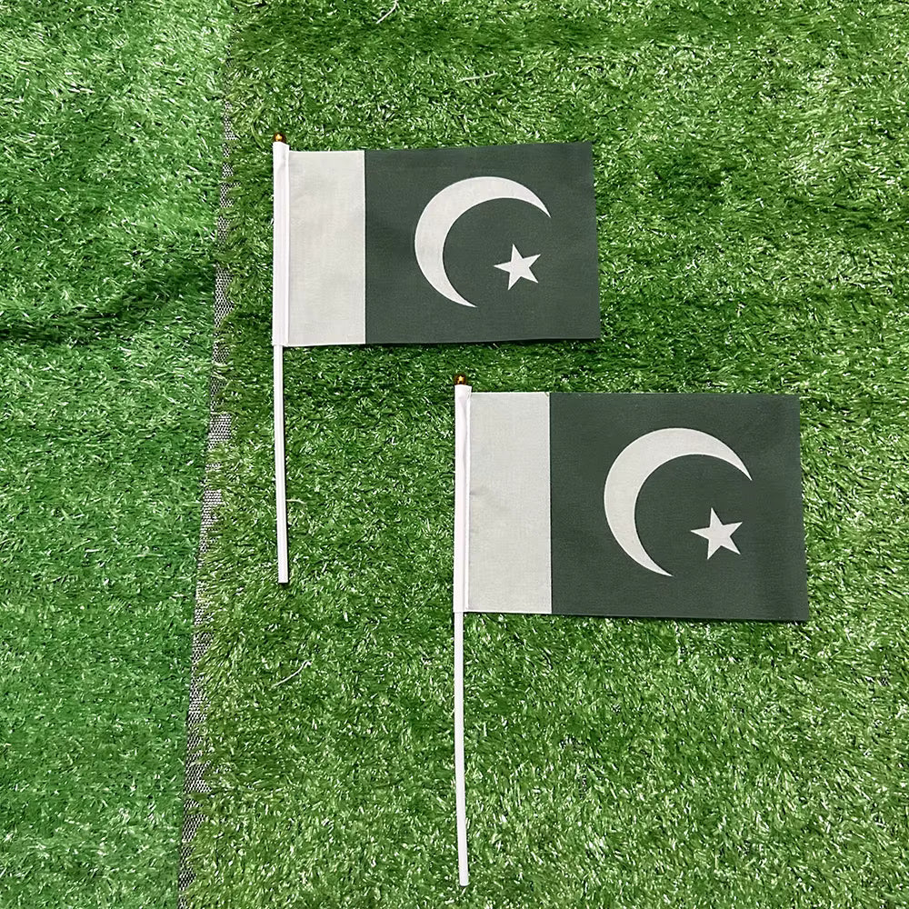 SKY FLAG  Pakistan Hand Waving Flag 14*21cm Pakistan Small National Flags with Plastic Flagpoles