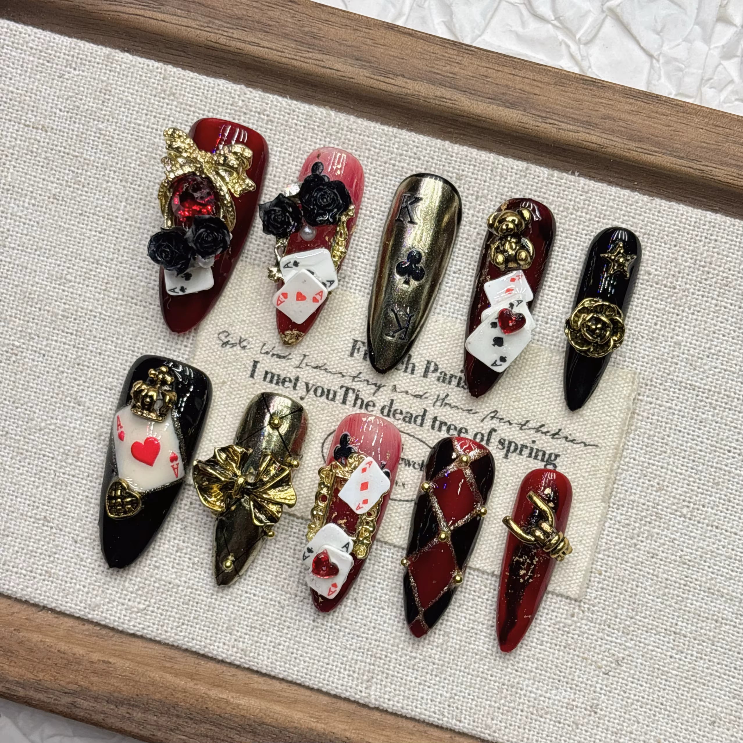 10Pcs Gothic Alice Poker 3D Heavy Metal Coffin Press On Nails, Wine Red Black Gold Rhombus Fake Nails With Poker Cards Black Rose