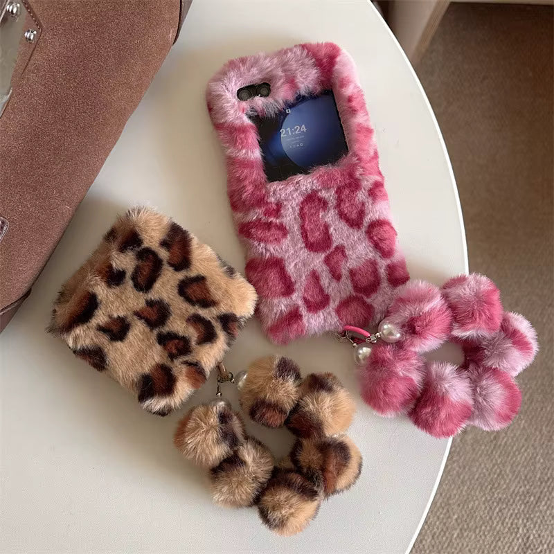 Fashion Leopard Print Fluffy Plush Wrist Strap Bracket Phone Case For Samsung Galaxy Z Flip 7 6 5 4 3 Zflip7 Shockproof Cover