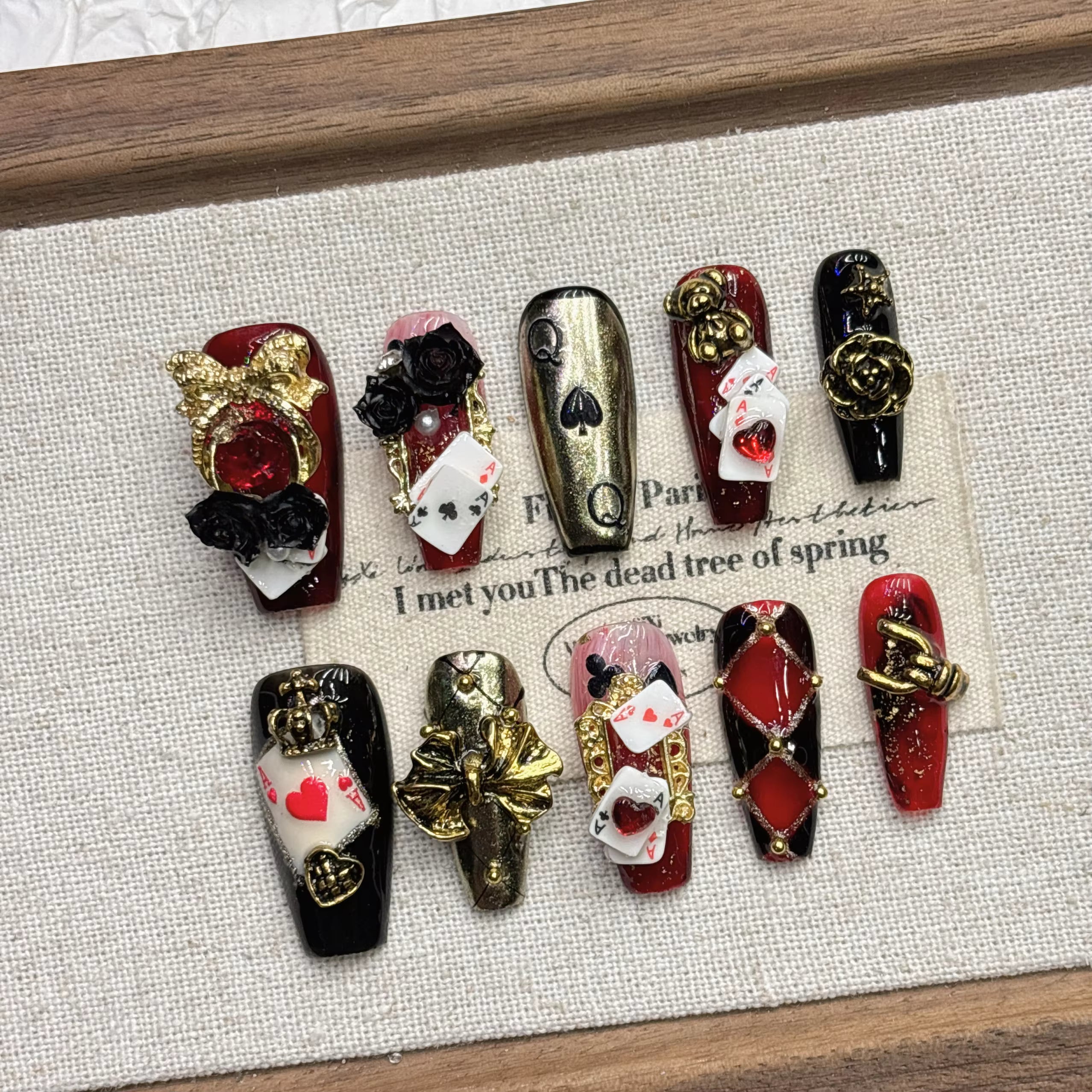 10Pcs Gothic Alice Poker 3D Heavy Metal Coffin Press On Nails, Wine Red Black Gold Rhombus Fake Nails With Poker Cards Black Rose