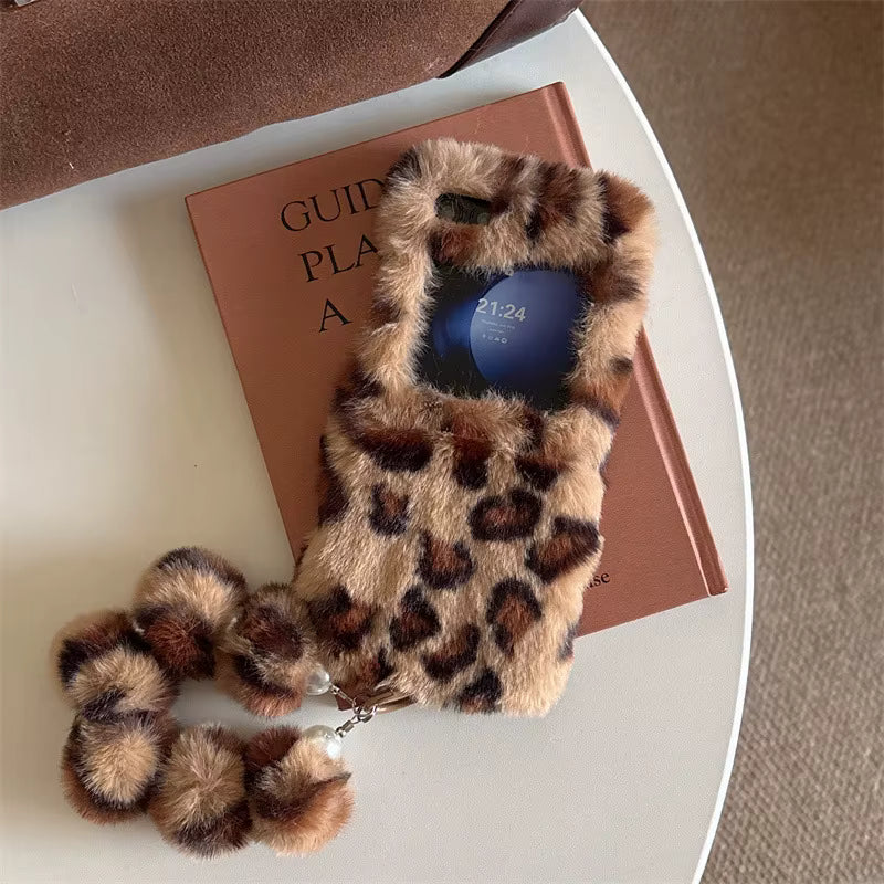 Fashion Leopard Print Fluffy Plush Wrist Strap Bracket Phone Case For Samsung Galaxy Z Flip 7 6 5 4 3 Zflip7 Shockproof Cover