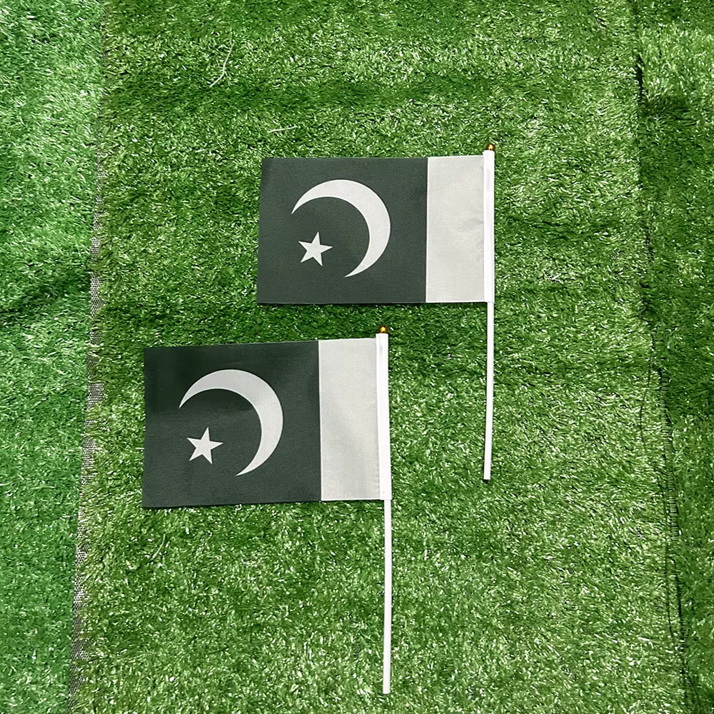 SKY FLAG  Pakistan Hand Waving Flag 14*21cm Pakistan Small National Flags with Plastic Flagpoles